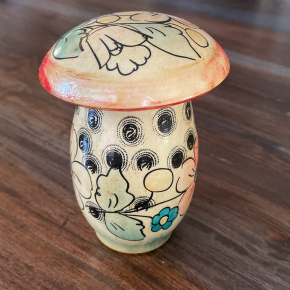 Vintage Wooden Mushroom - Russian trinket box - Picture 4 of 6